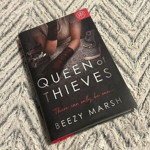 BOOK - QUEEN OF THIEVES